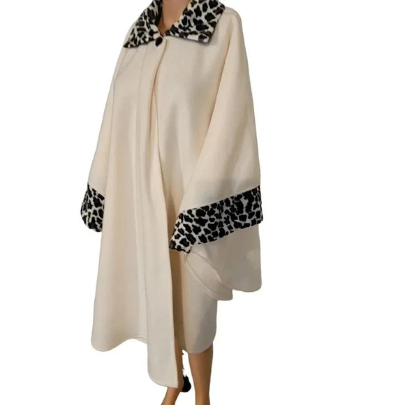 Preston & York Winter  Leopard  Animal Print Sweater Poncho Size All - Picture 2 of 5